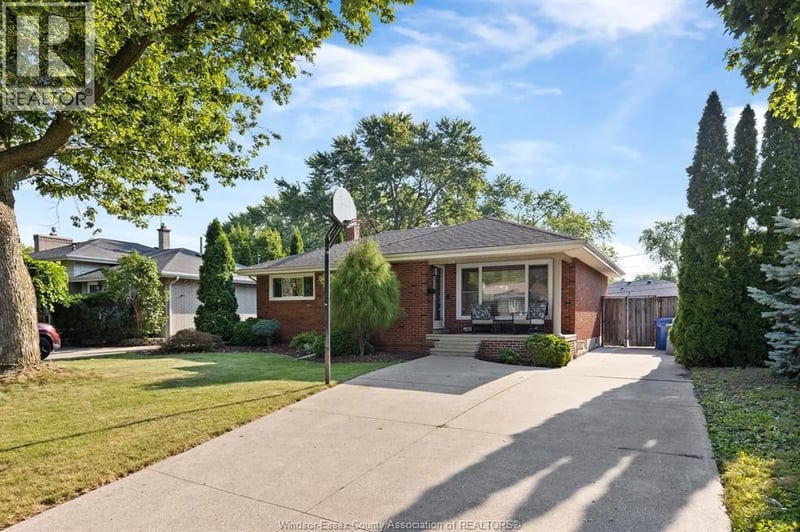462 DORMAR Drive, Windsor, Ontario, N8S3Z4, Windsor, Ontario — photo 1 of 5