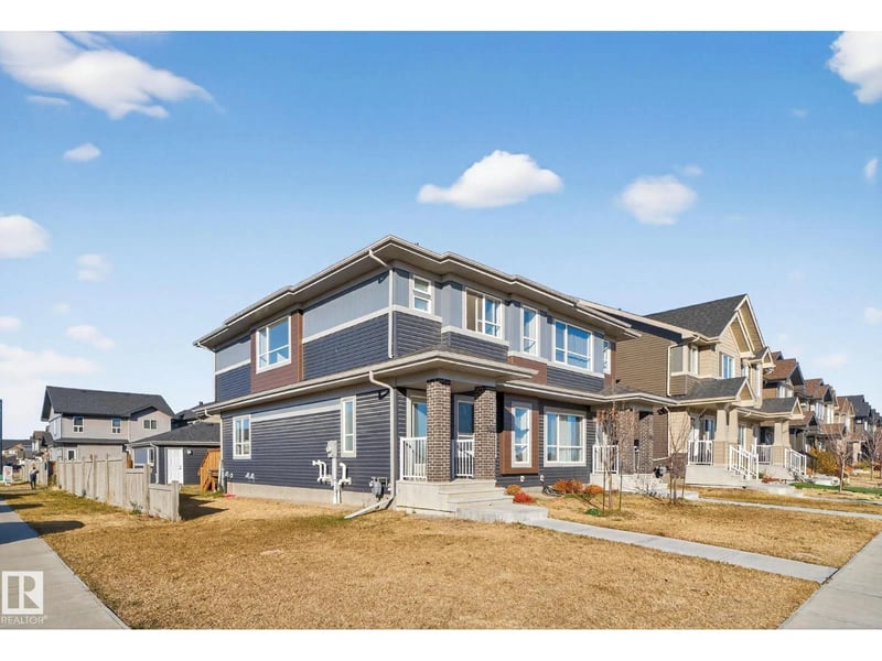 382 CRYSTALLINA NERA DR NW, Edmonton, Alberta, T5Z0R9, Edmonton, Alberta — photo 1 of 5