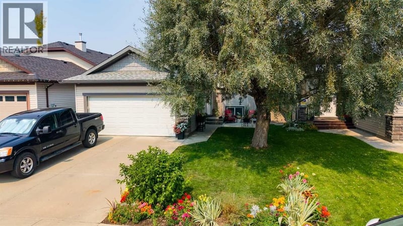 126 Dorothy Gentleman Cres N, Lethbridge, Alberta, T1H5N9, Lethbridge, Alberta — photo 1 of 5