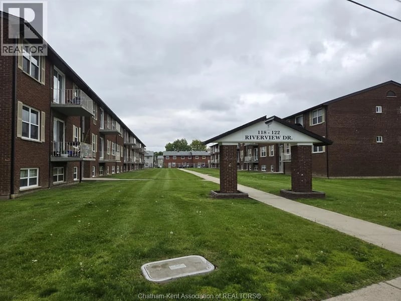 610-118 RIVERVIEW Drive, Chatham, Ontario, N7M1A5, Chatham, Ontario — photo 1 of 5