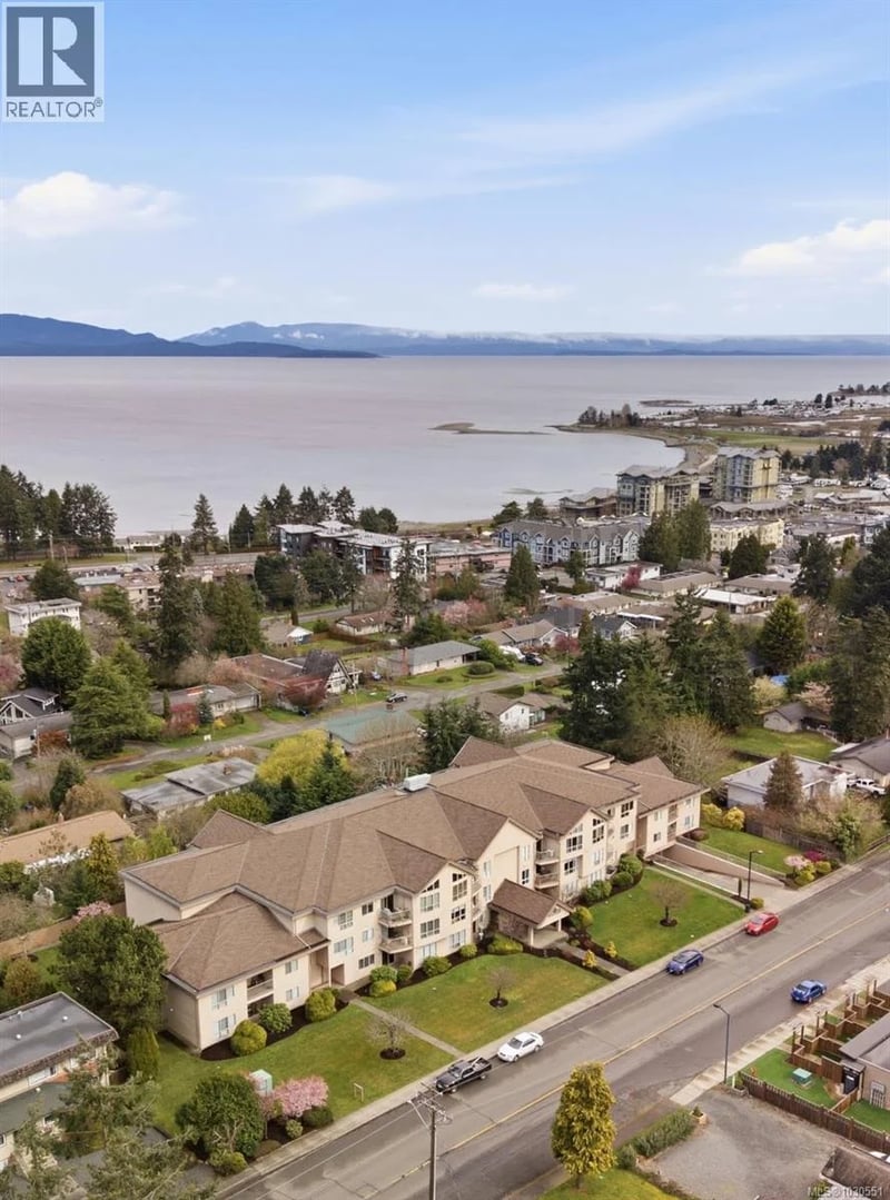 #106 335 Hirst Avenue West, Parksville, British Columbia, V9P2R5, Parksville, British Columbia — photo 1 of 5
