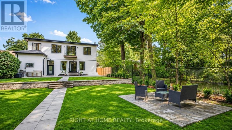64 Larwood Boulevard, Toronto (Cliffcrest), Ontario, M1M2M5, Toronto (Cliffcrest), Ontario — photo 1 of 5