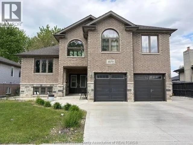 1870 DOMINION, Windsor, Ontario, N9B3H9, Windsor, Ontario — photo 1 of 5