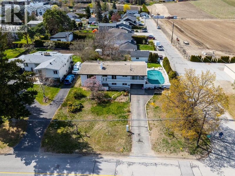 2618 Thacker Drive, West Kelowna, British Columbia, V1Z1W3, West Kelowna, British Columbia — photo 1 of 5