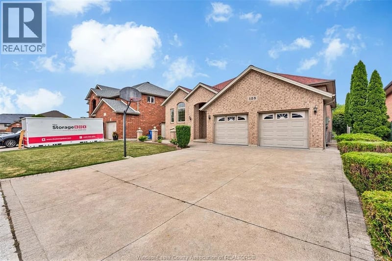 128 MARINA GROVE, Lakeshore, Ontario, N9K1C9, Lakeshore, Ontario — photo 1 of 5