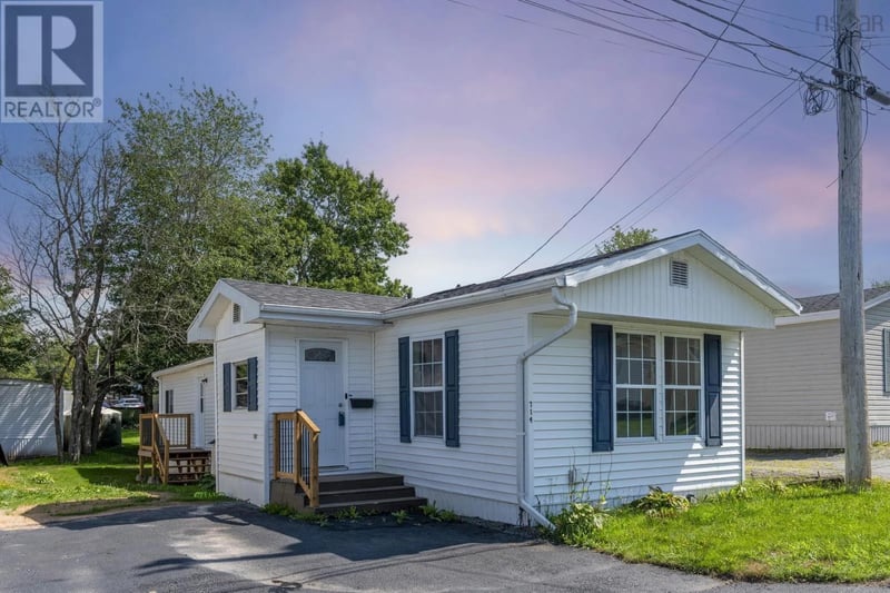 714 Fern Drive, Beaver Bank, Nova Scotia, B4E1L9, Beaver Bank, Nova Scotia — photo 1 of 5