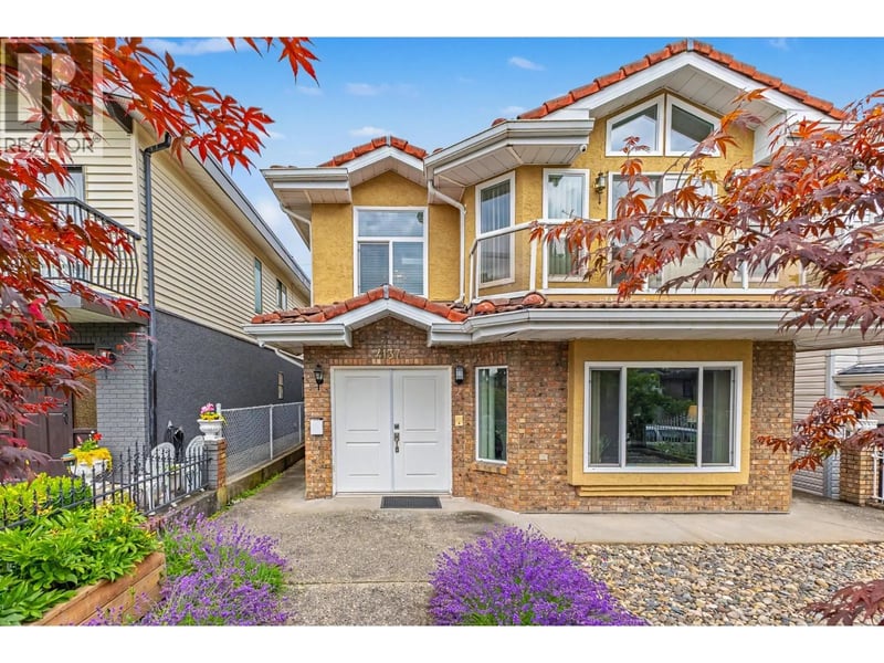 4137 PARKER Street, Burnaby, British Columbia, V5C3C2, Burnaby, British Columbia — photo 1 of 5