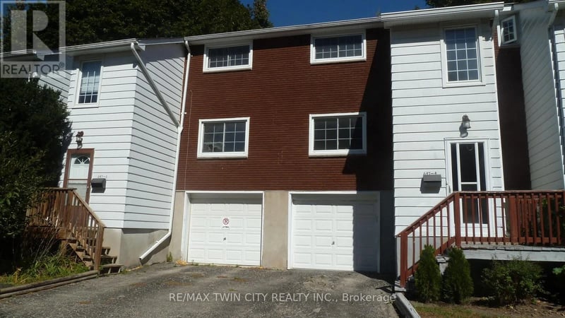 #4 647 Albert Street, Waterloo, Ontario, N2L3V5, Waterloo, Ontario — photo 1 of 5