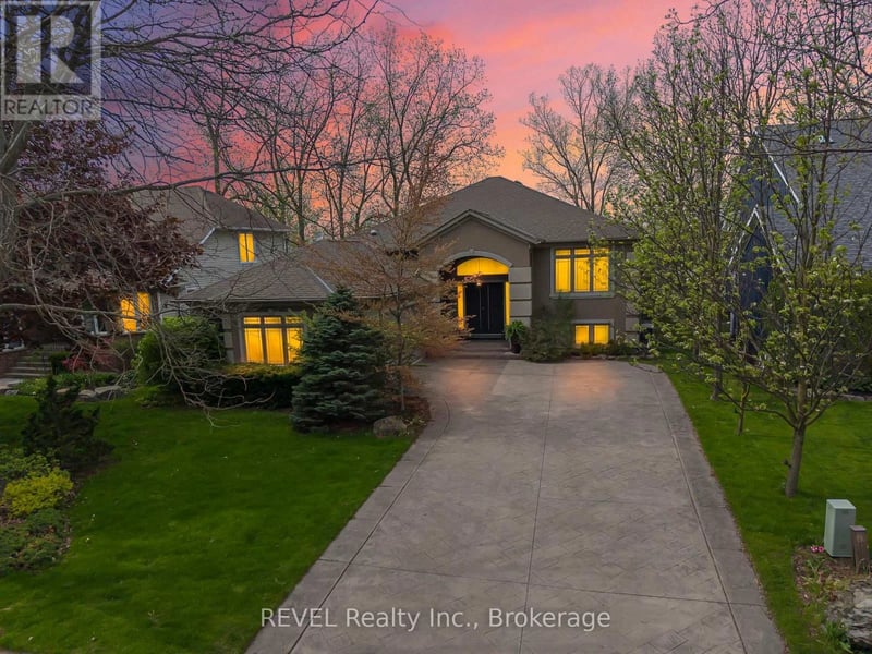 661 Clarence Street, Port Colborne (Sugarloaf), Ontario, L3K6B8, Port Colborne (Sugarloaf), Ontario — photo 1 of 5