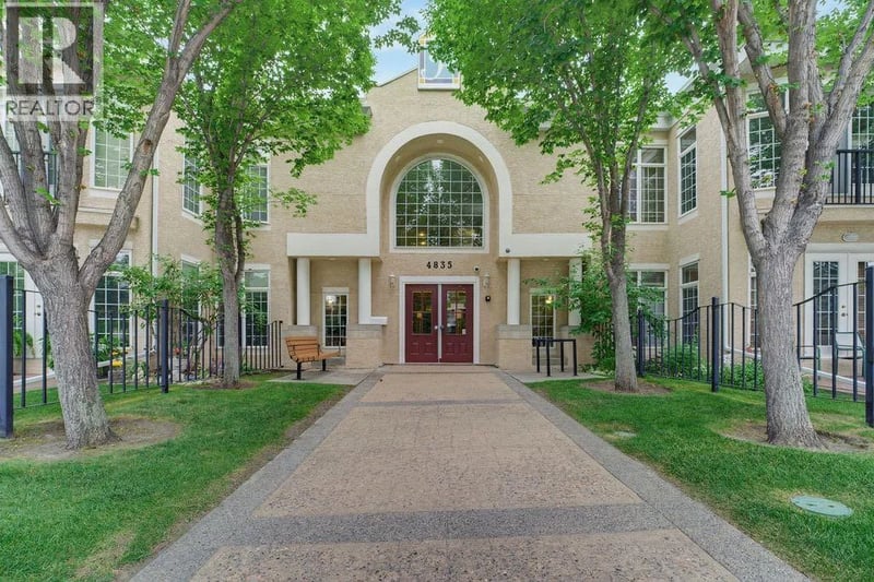 4835 Dalhousie Drive Northwest, Calgary, Alberta, T3A5R7, Calgary, Alberta — photo 1 of 5