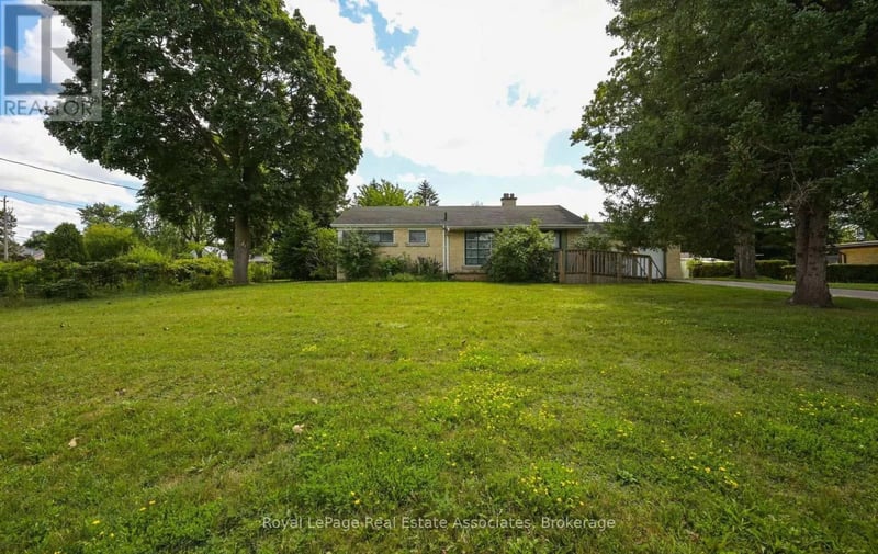 27 Rothsay Avenue, Kitchener, Ontario, N2B3A2, Kitchener, Ontario — photo 1 of 5