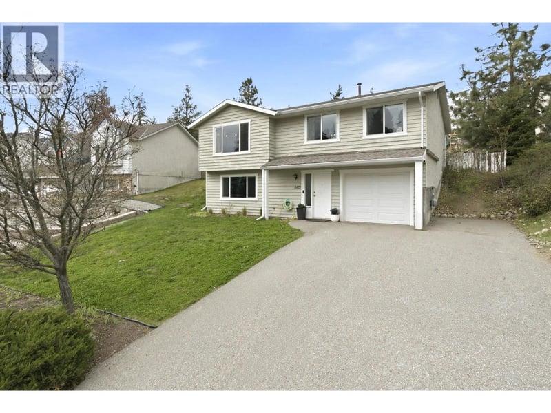 3472 Parklane Road, West Kelowna, British Columbia, V4T1B8, West Kelowna, British Columbia — photo 1 of 5
