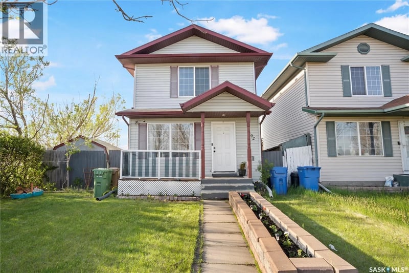 1402 10th AVENUE E, Regina, Saskatchewan, S4N7P6, Regina, Saskatchewan — photo 1 of 5
