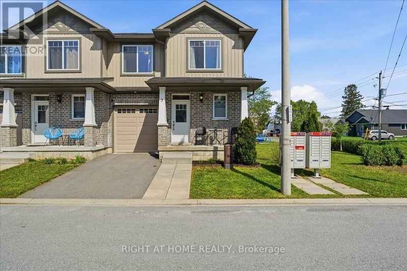 3 Nottingham Court, Quinte West (Trenton Ward), Ontario, K8V0E7, Quinte West (Trenton Ward), Ontario — photo 1 of 5