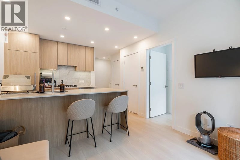 #708 626 CLAREMONT Street, Coquitlam, British Columbia, V3J0T1, Coquitlam, British Columbia — photo 1 of 5