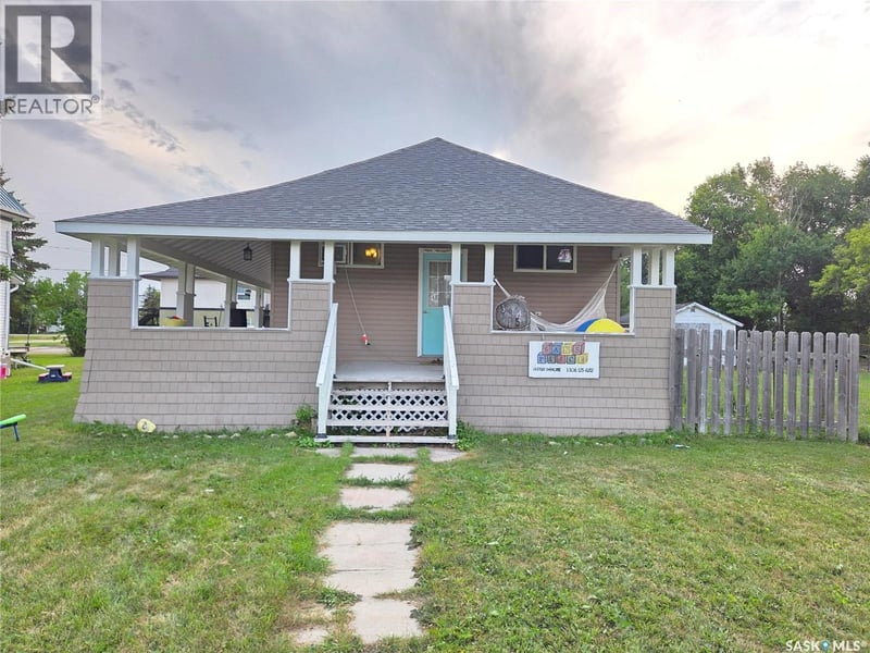 315 Carlyle STREET, Arcola, Saskatchewan, S0C0G0, Arcola, Saskatchewan — photo 1 of 5