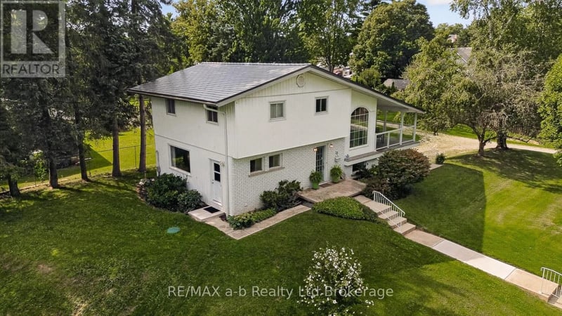 10 Pitcher Street, Norwich (Norwich Town), Ontario, N0J1P0, Norwich (Norwich Town), Ontario — photo 1 of 5