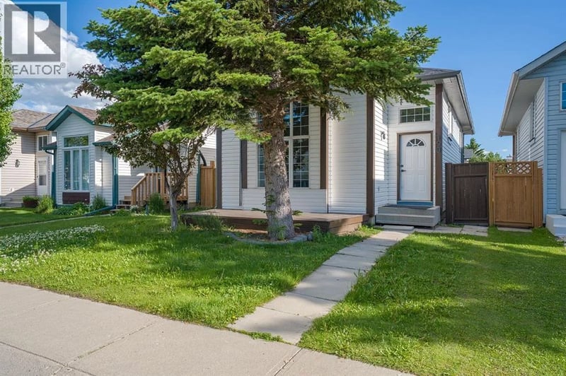 190 Coverdale Road Northeast, Calgary, Alberta, T3K4J7, Calgary, Alberta — photo 1 of 5