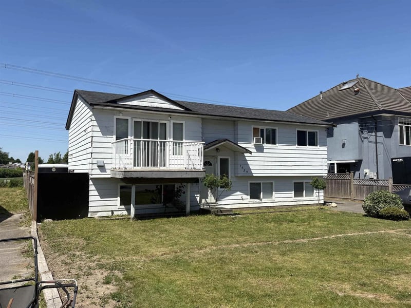 7629 126A Street, Surrey, British Columbia, V3W6Z9, Surrey, British Columbia — photo 1 of 5