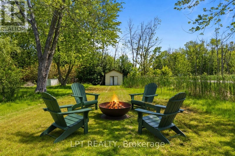 815 Paradise Drive, Georgina (Historic Lakeshore Communities), Ontario, L0E1S0, Georgina (Historic Lakeshore Communities), Ontario — photo 1 of 5