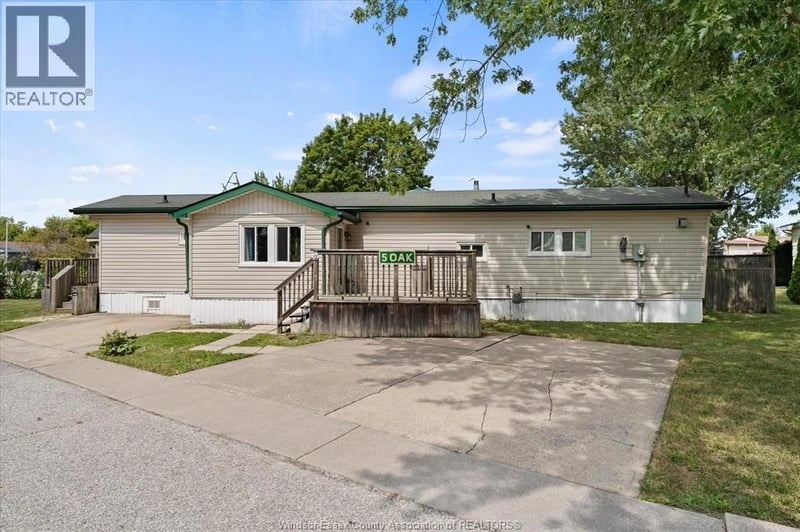 5 Oak Court, McGregor, Ontario, N0R1J0, McGregor, Ontario — photo 1 of 5