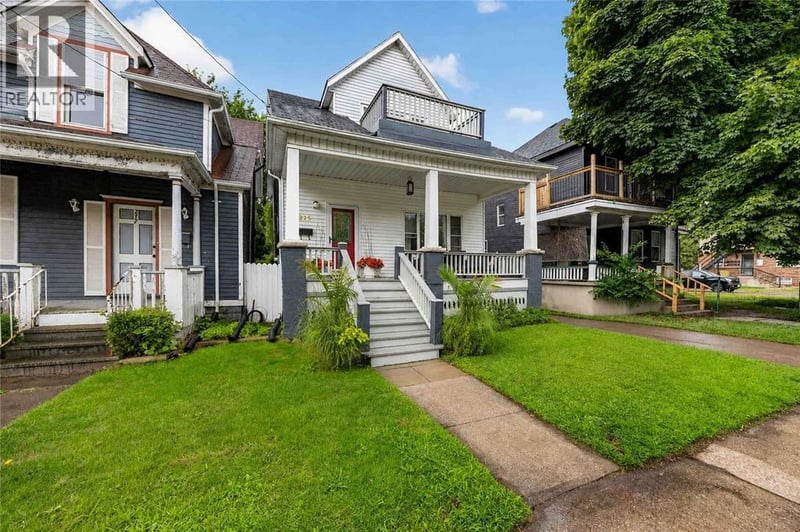 215 GEORGE Street, Sarnia, Ontario, N7T4N8, Sarnia, Ontario — photo 1 of 5