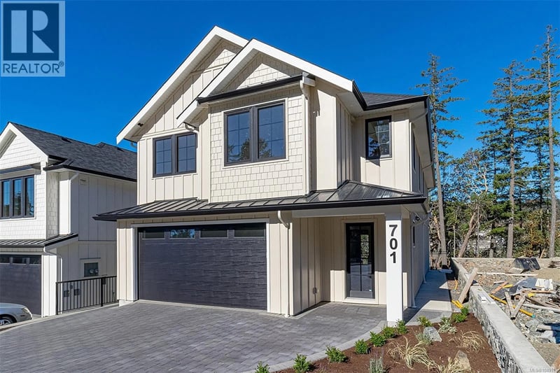 701 Madrona Place, Langford, British Columbia, V9B6C6, Langford, British Columbia — photo 1 of 5