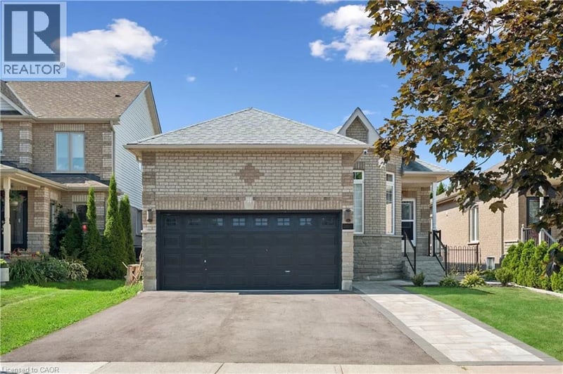 27 SPRUCE Boulevard, Acton, Ontario, L7J2Y3, Acton, Ontario — photo 1 of 5
