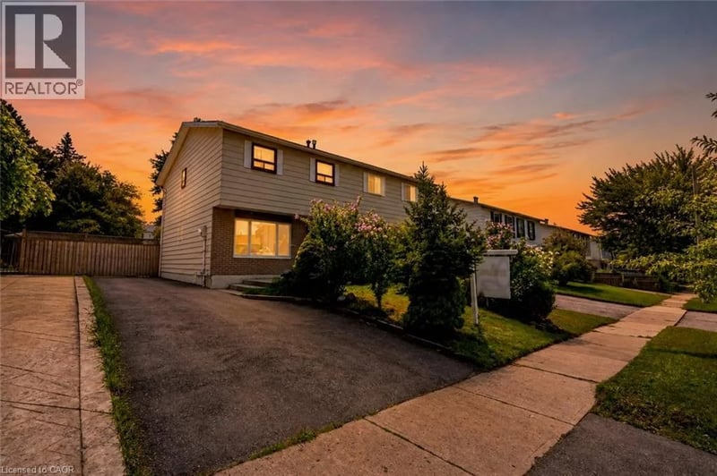 24 BRAMHALL Circle, Brampton, Ontario, L6V2G4, Brampton, Ontario — photo 1 of 5