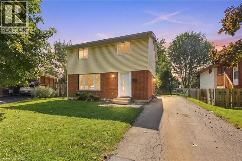 27 CUMMINGTON Place, Welland, Ontario, L3C6A9, Welland, Ontario — photo 1 of 5