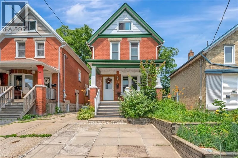 42 SHANLEY Street, Kitchener, Ontario, N2H5N0, Kitchener, Ontario — photo 1 of 5