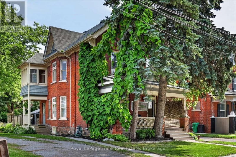 121 Romaine Street, Peterborough (Town Ward 3), Ontario, K9J2C1, Peterborough (Town Ward 3), Ontario — photo 1 of 5