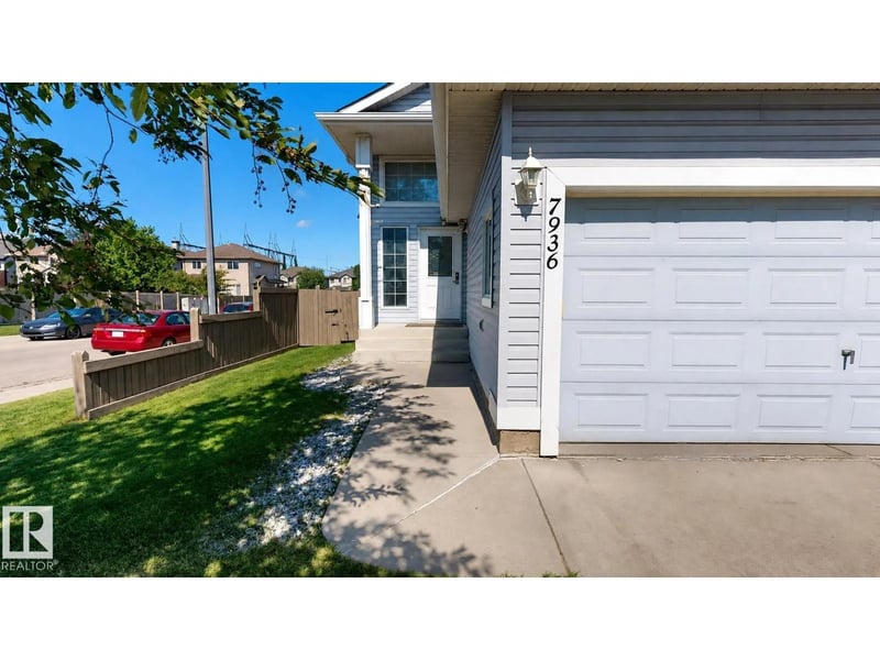 7936 3 AV SW, Edmonton, Alberta, T6X1K6, Edmonton, Alberta — photo 1 of 5