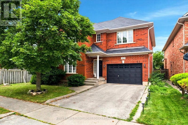 2153 Meadowglen Drive, Oakville (WM Westmount), Ontario, L6M4C9, Oakville (WM Westmount), Ontario — photo 1 of 5