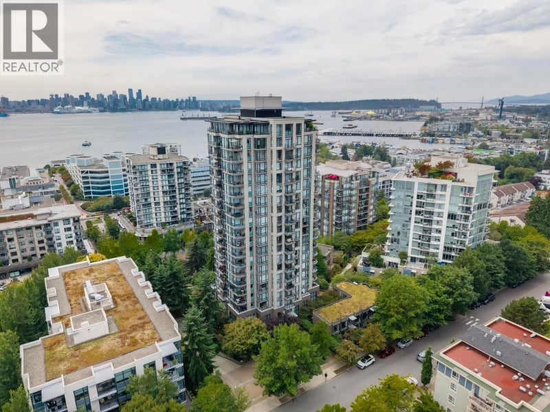 #903 151 2ND Street, North Vancouver, British Columbia, V7M3P1, North Vancouver, British Columbia — photo 1 of 5