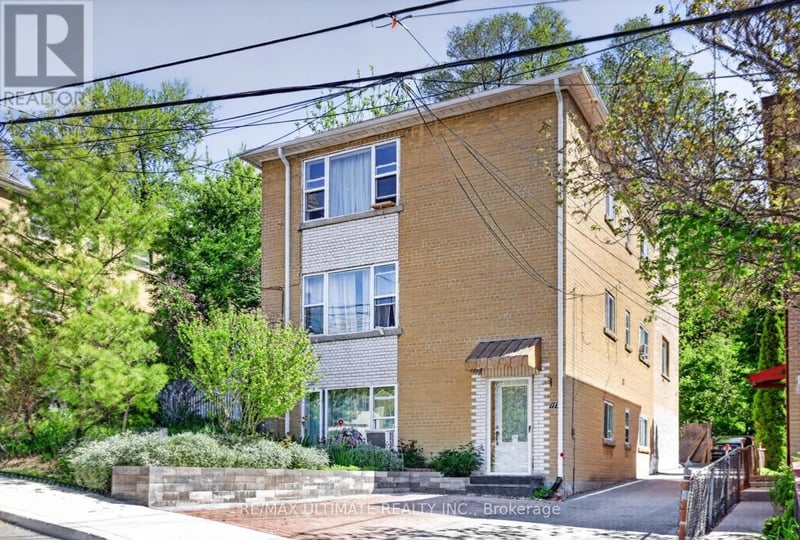 177 Varsity Road, Toronto (Lambton Baby Point), Ontario, M6S4P5, Toronto (Lambton Baby Point), Ontario — photo 1 of 5