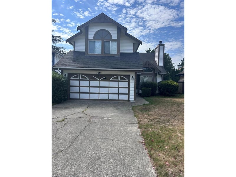 15134 97B Avenue, Surrey, British Columbia, V3R8W9, Surrey, British Columbia — photo 1 of 2