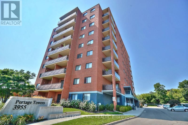 #308 3955 PORTAGE Road, Niagara Falls (Stamford), Ontario, L2J3W2, Niagara Falls (Stamford), Ontario — photo 1 of 5