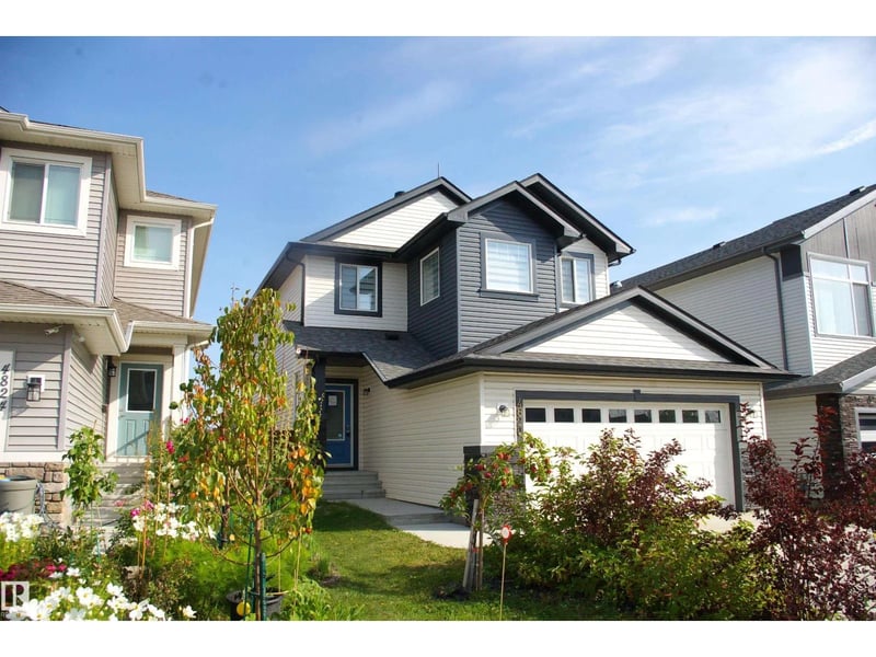 4820 175 AV NW, Edmonton, Alberta, T5Y4C6, Edmonton, Alberta — photo 1 of 5