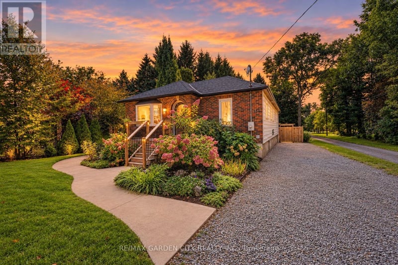 334 Hwy 20 Road, Pelham (Fenwick), Ontario, L0S1C0, Pelham (Fenwick), Ontario — photo 1 of 5