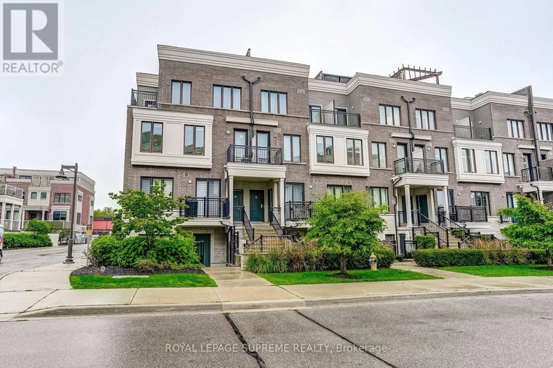 #36 70 Eastwood Park Garden, Toronto (Long Branch), Ontario, M8W0B2, Toronto (Long Branch), Ontario — photo 1 of 5