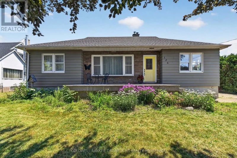 126 Centre Street, Bluewater (Hay), Ontario, N0M1N0, Bluewater (Hay), Ontario — photo 1 of 5
