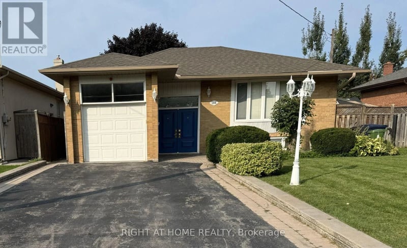 28 Gorman Park Road, Toronto (Clanton Park), Ontario, M3H3K4, Toronto (Clanton Park), Ontario — photo 1 of 5