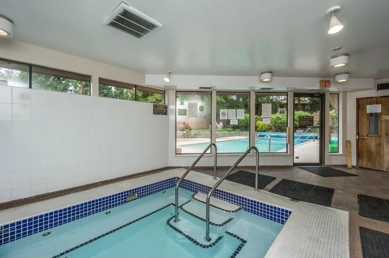 #805 10620 150 Street, Surrey, British Columbia, V3R7S1, Surrey, British Columbia — photo 1 of 5