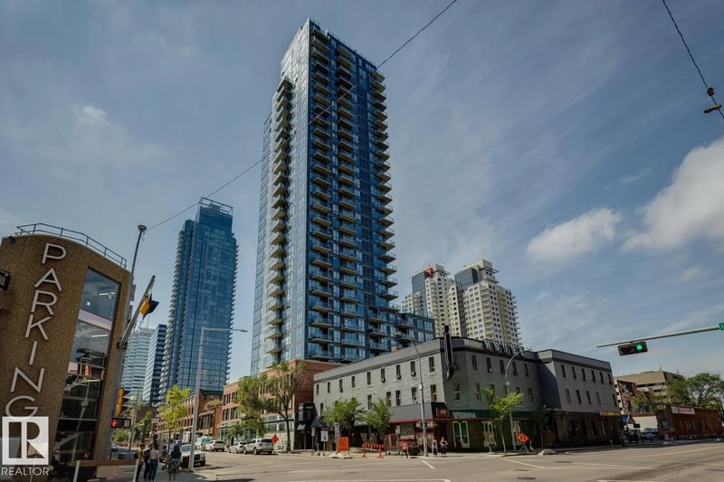 #808 10238 103 ST NW, Edmonton, Alberta, T5J0G6, Edmonton, Alberta — photo 1 of 5