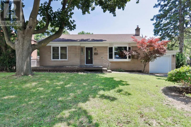 1 Penhale Drive, Toronto (Humber Heights), Ontario, M9P2X3, Toronto (Humber Heights), Ontario — photo 1 of 5