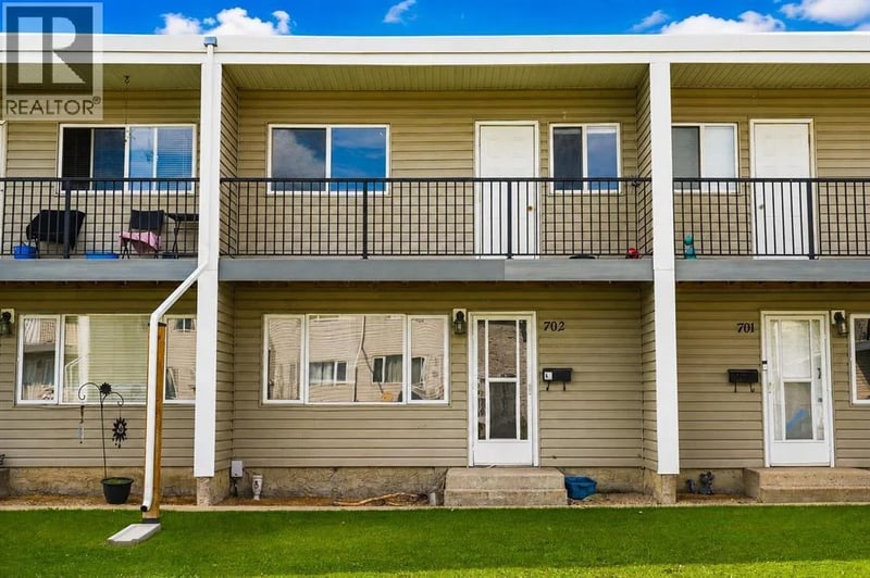 4719 33 Street, Red Deer, Alberta, T4N0N7, Red Deer, Alberta — photo 1 of 5