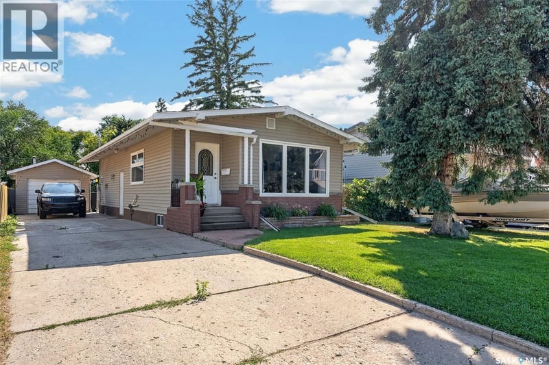529 Athabasca STREET W, Moose Jaw, Saskatchewan, S6H2C5, Moose Jaw, Saskatchewan — photo 1 of 5