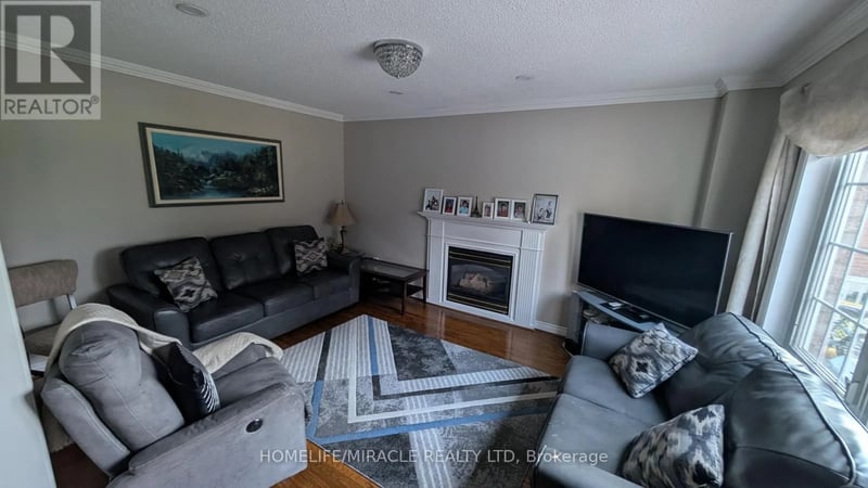 65 Timber Lane, Vaughan (East Woodbridge), Ontario, L4L3J6, Vaughan (East Woodbridge), Ontario — photo 1 of 5