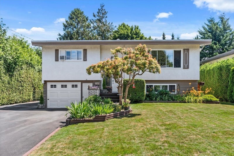 6336 REID Road, Chilliwack, British Columbia, V2R3H1, Chilliwack, British Columbia — photo 1 of 5